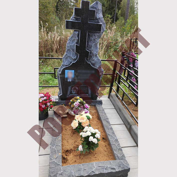 Фиолент крест на скале